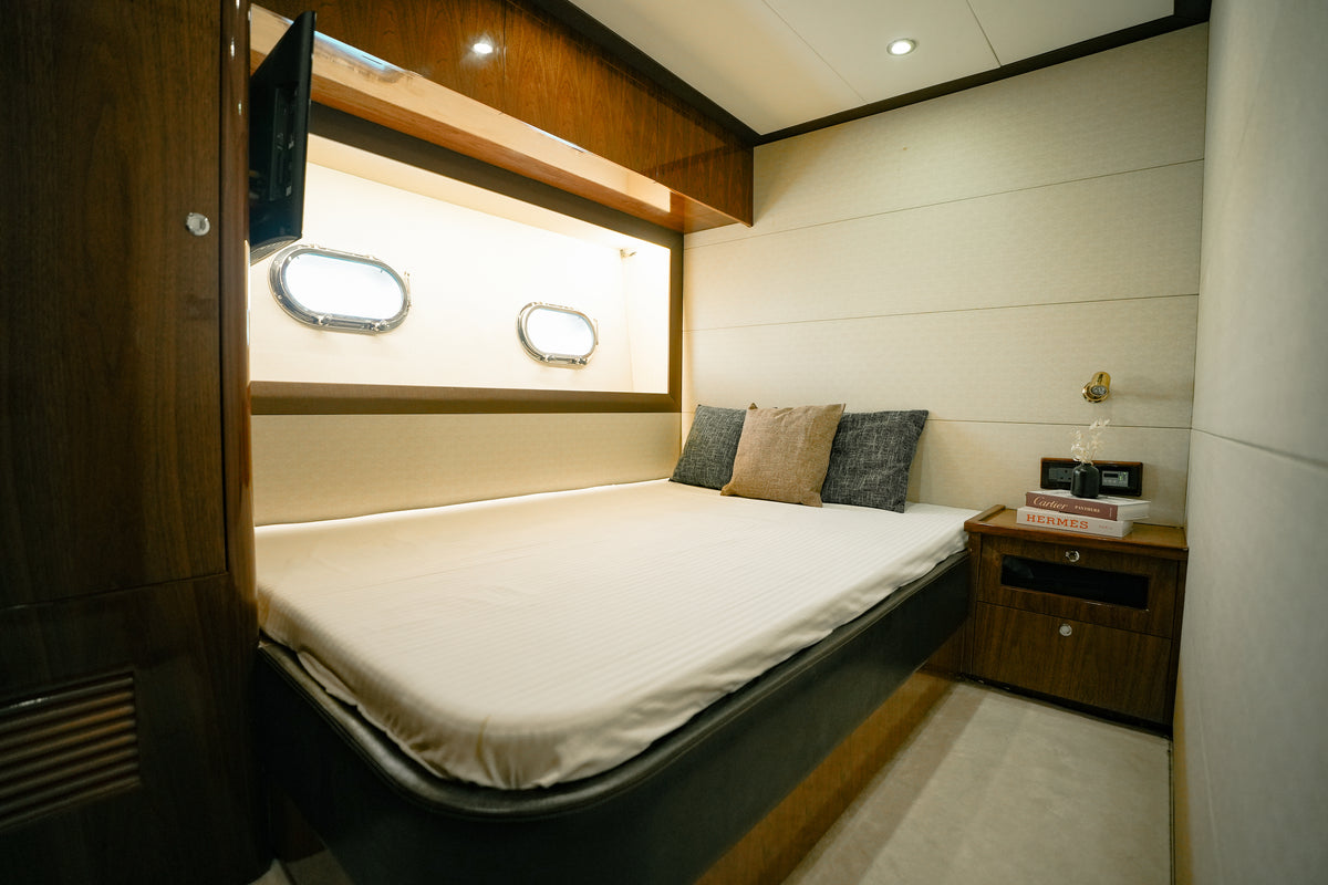 X43 YACHT