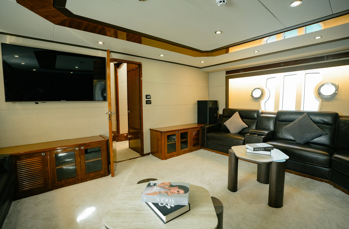 X43 YACHT