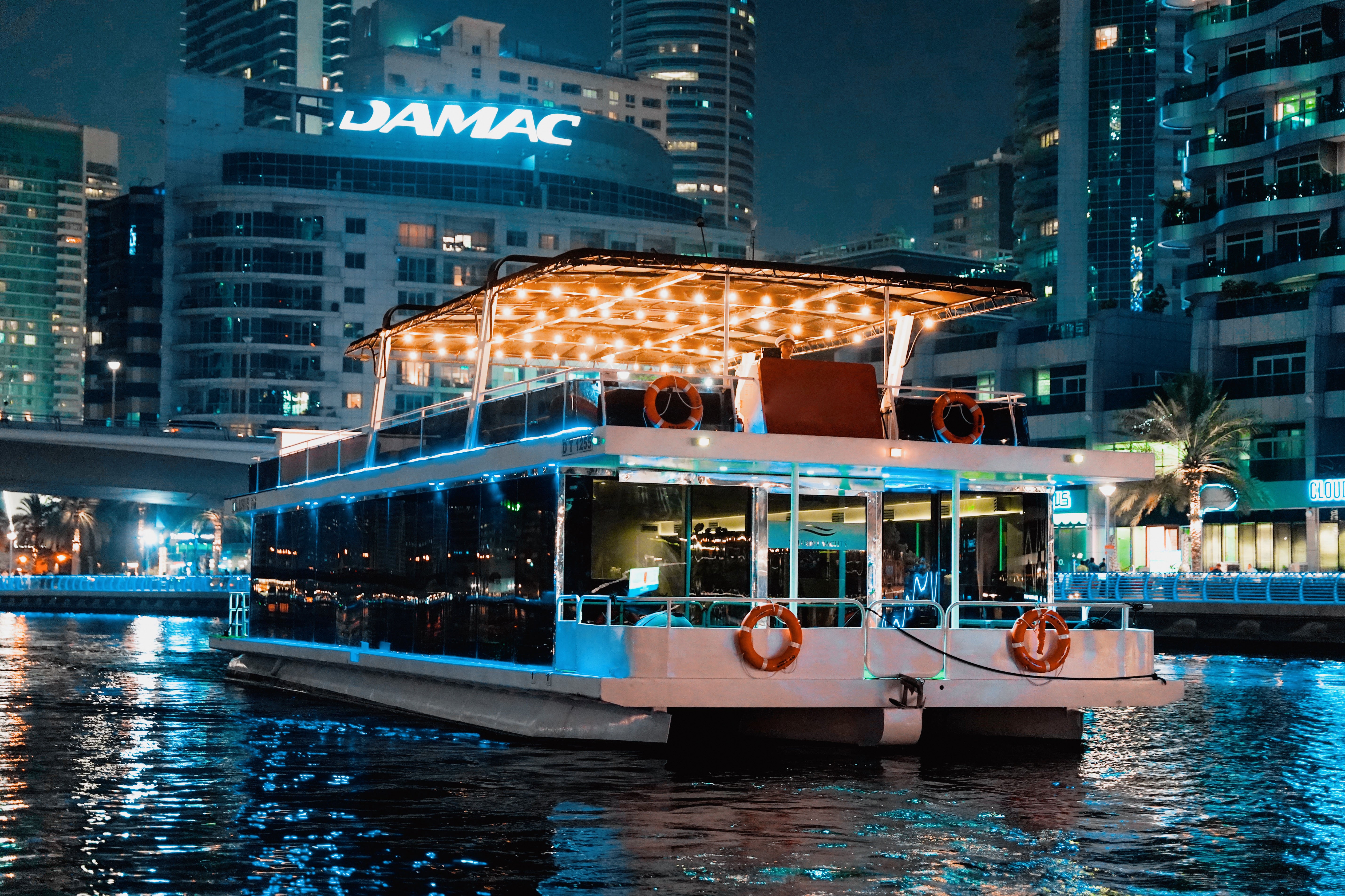 X8 YACHT