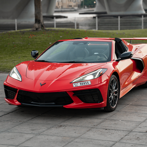 CORVETTE C8 RED