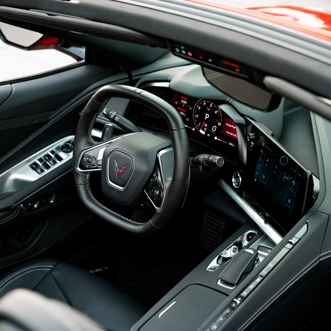 CORVETTE C8 RED