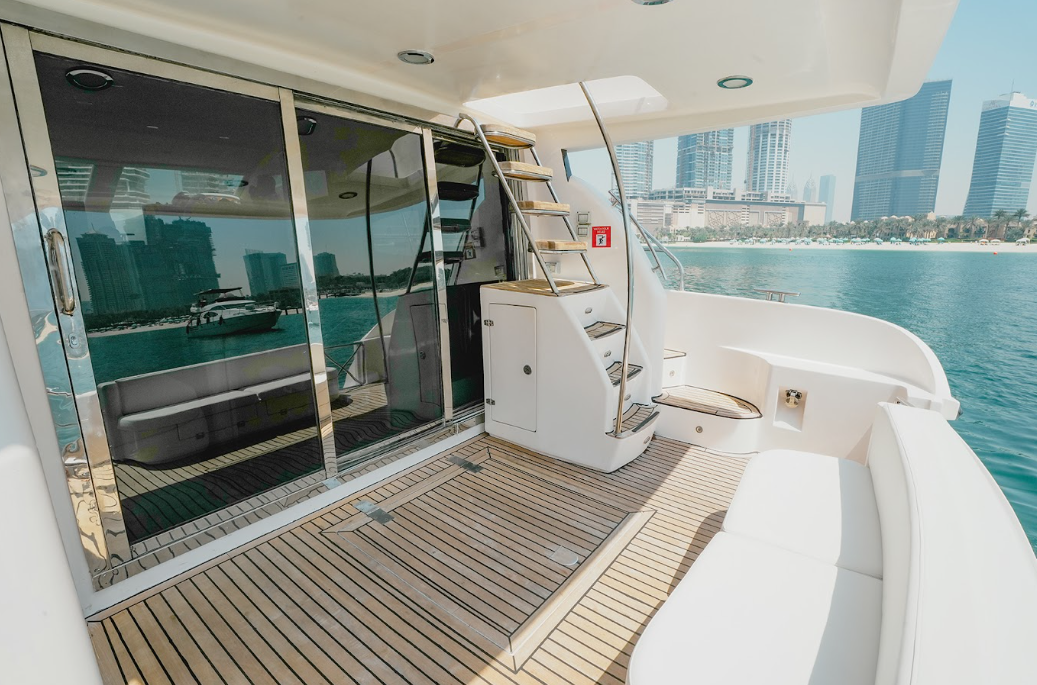 A10 YACHT