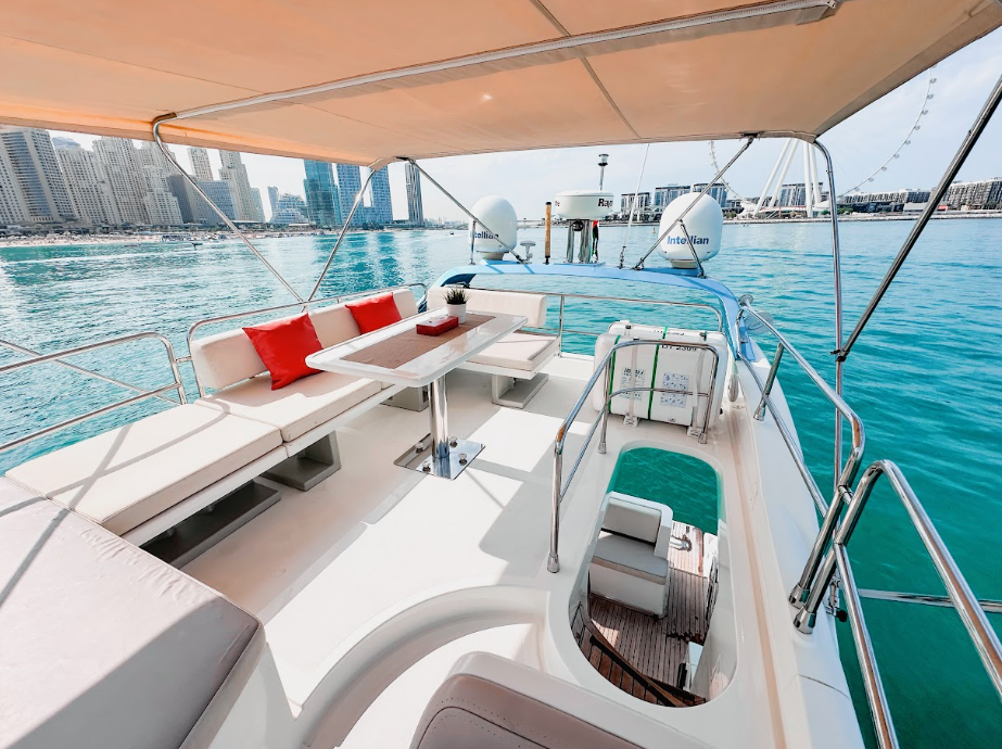 A33 YACHT