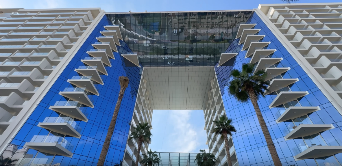 Luxury Large 1BR | FIVE Palm Beach Access