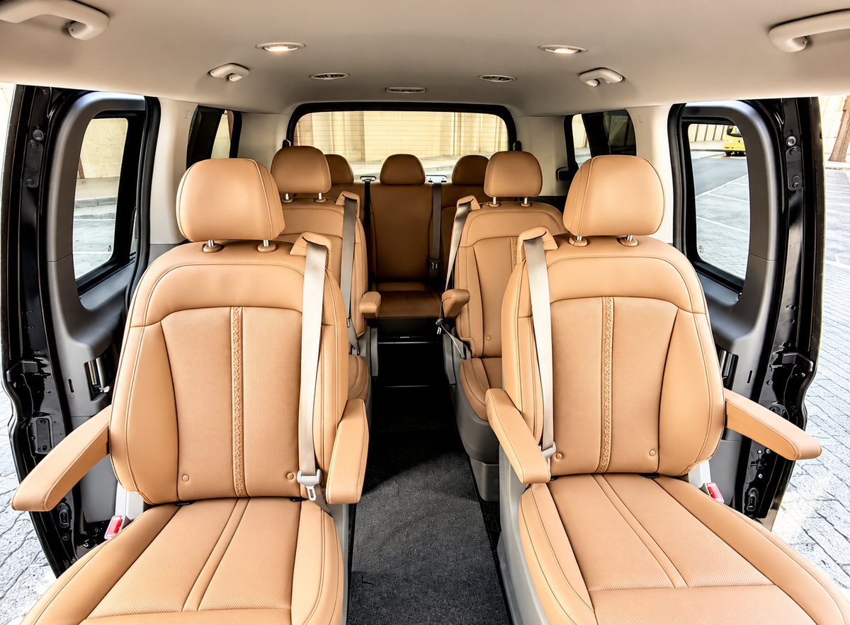 Hyundai Staria – 8 Pax – 2026