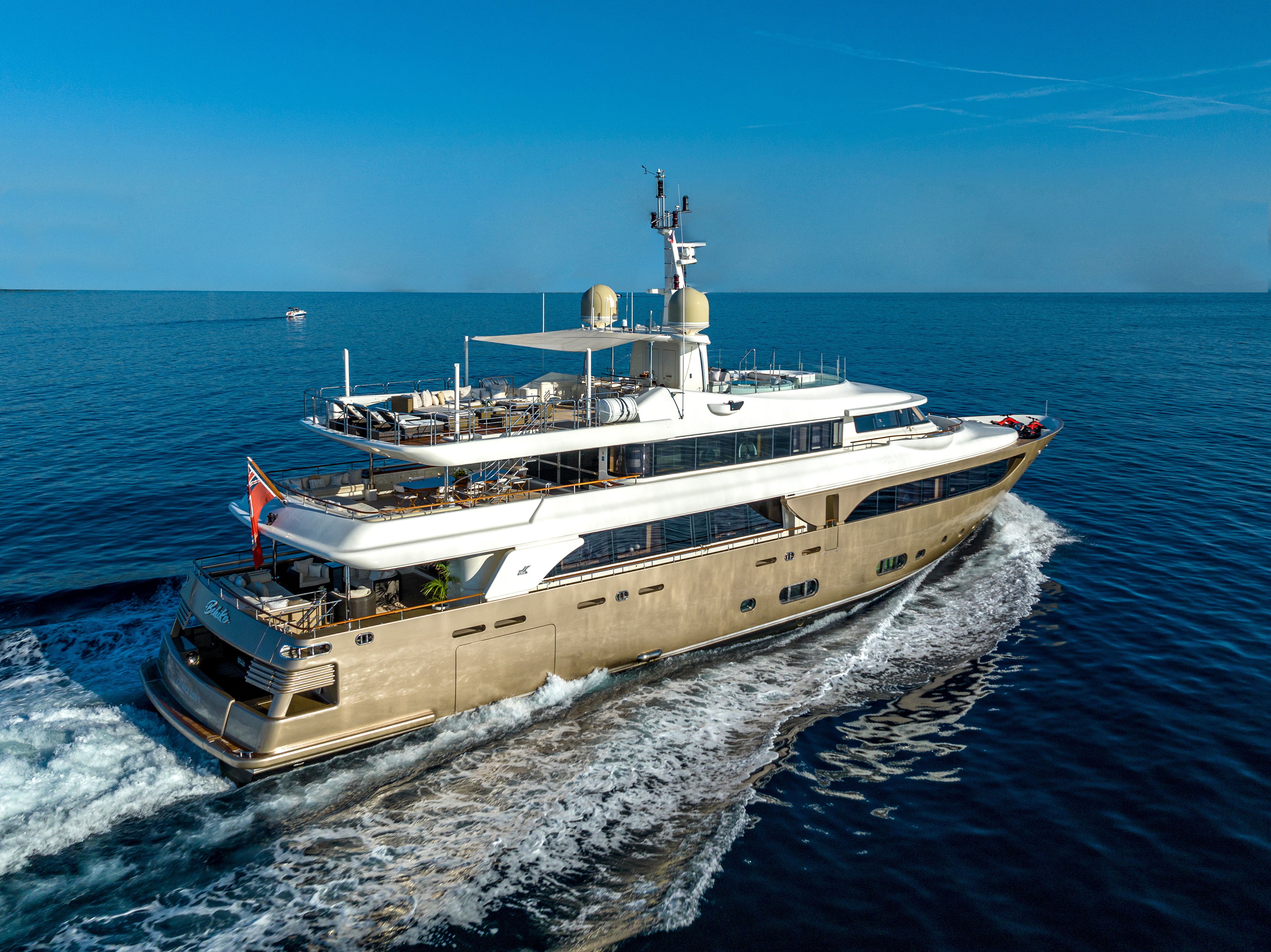 A2 YACHT