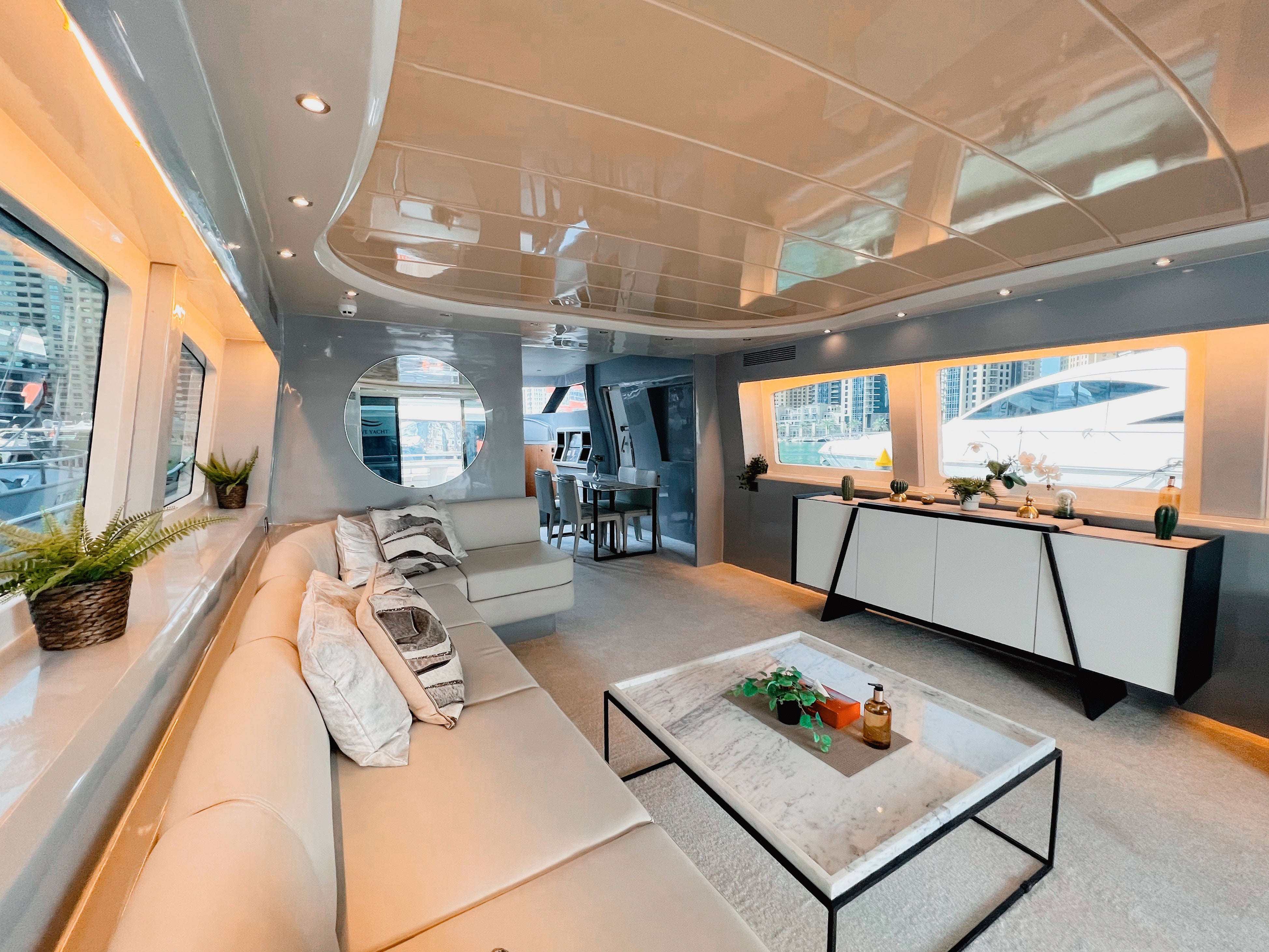 X16 YACHT
