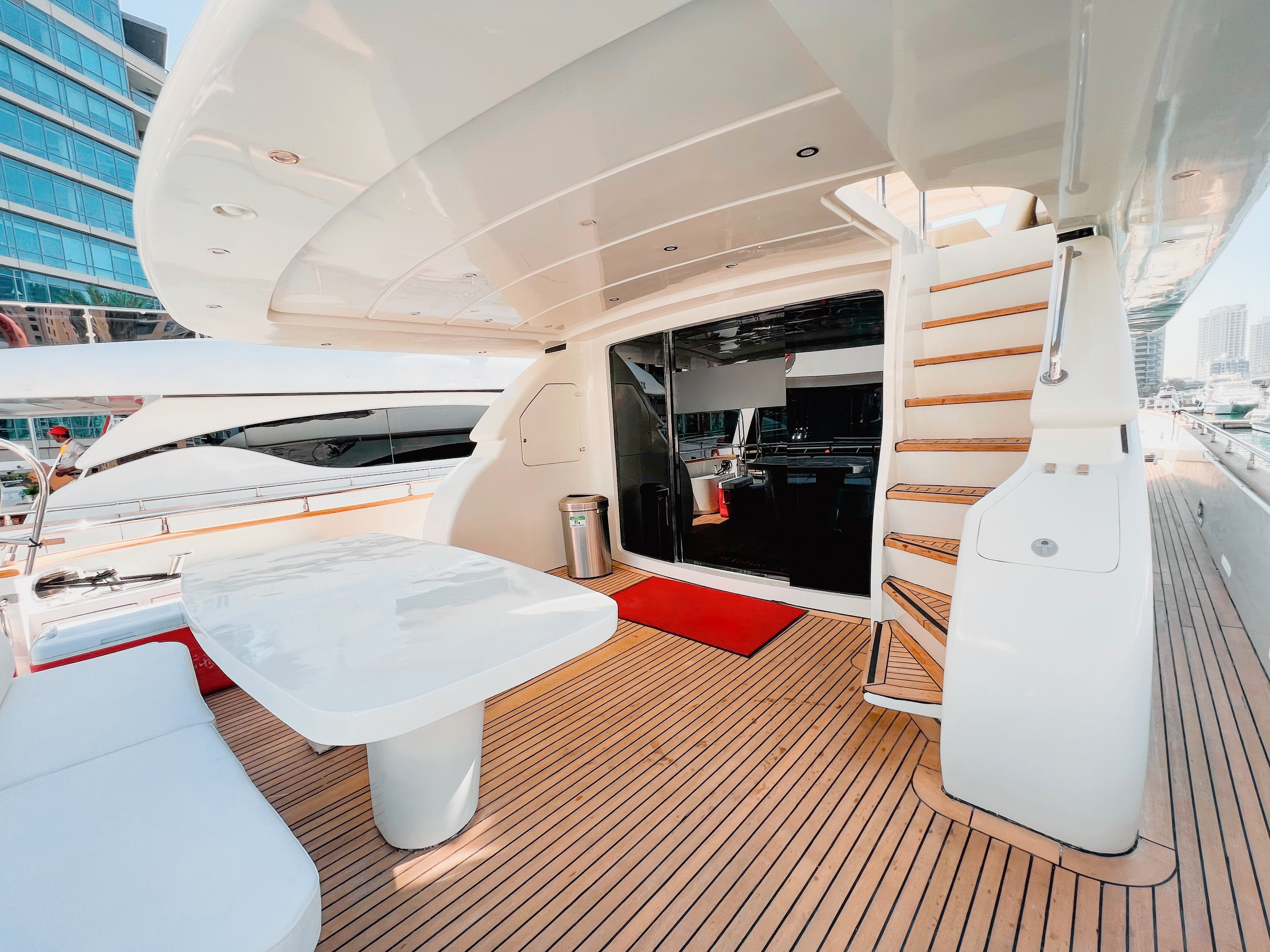 X16 YACHT