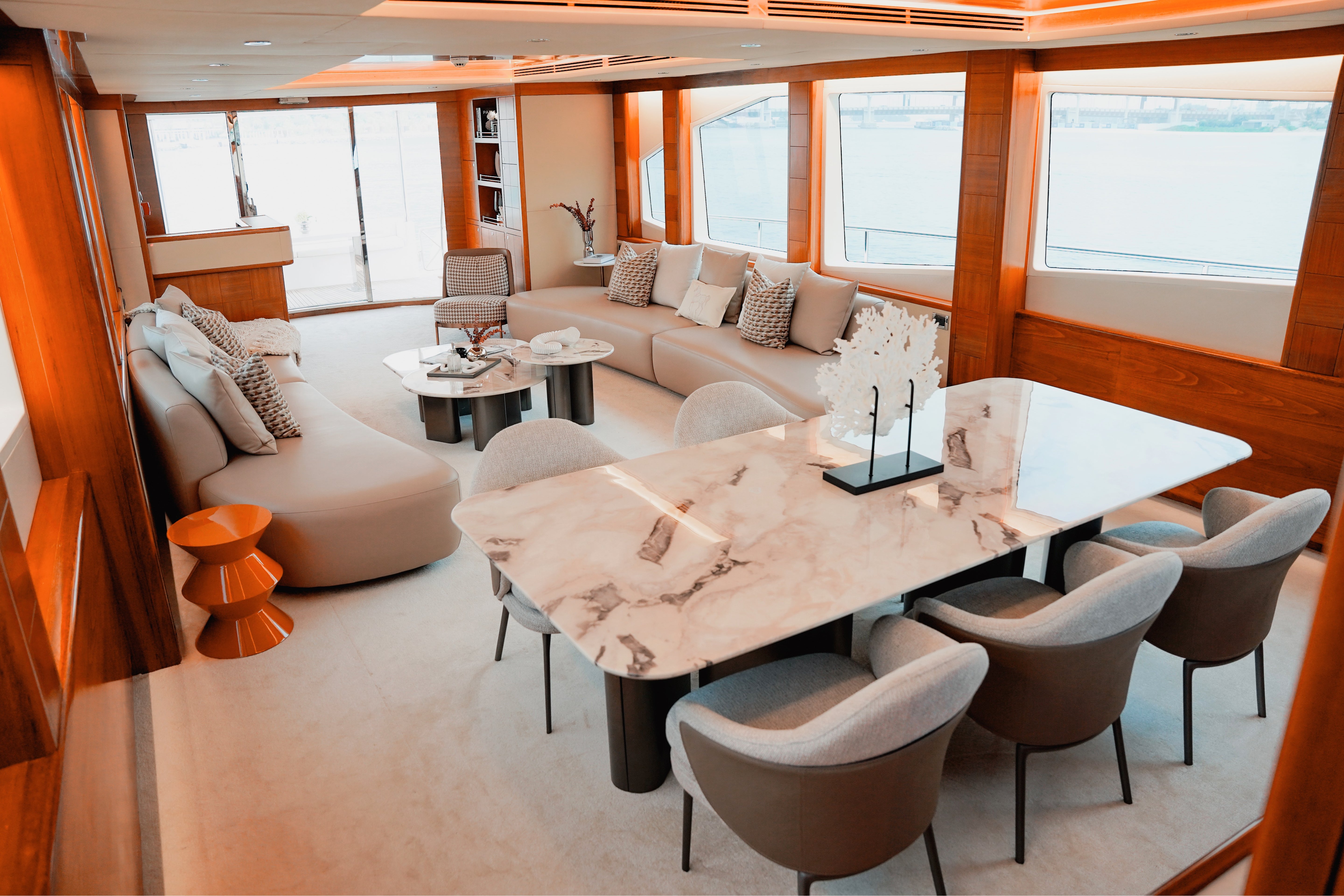 X37 YACHT