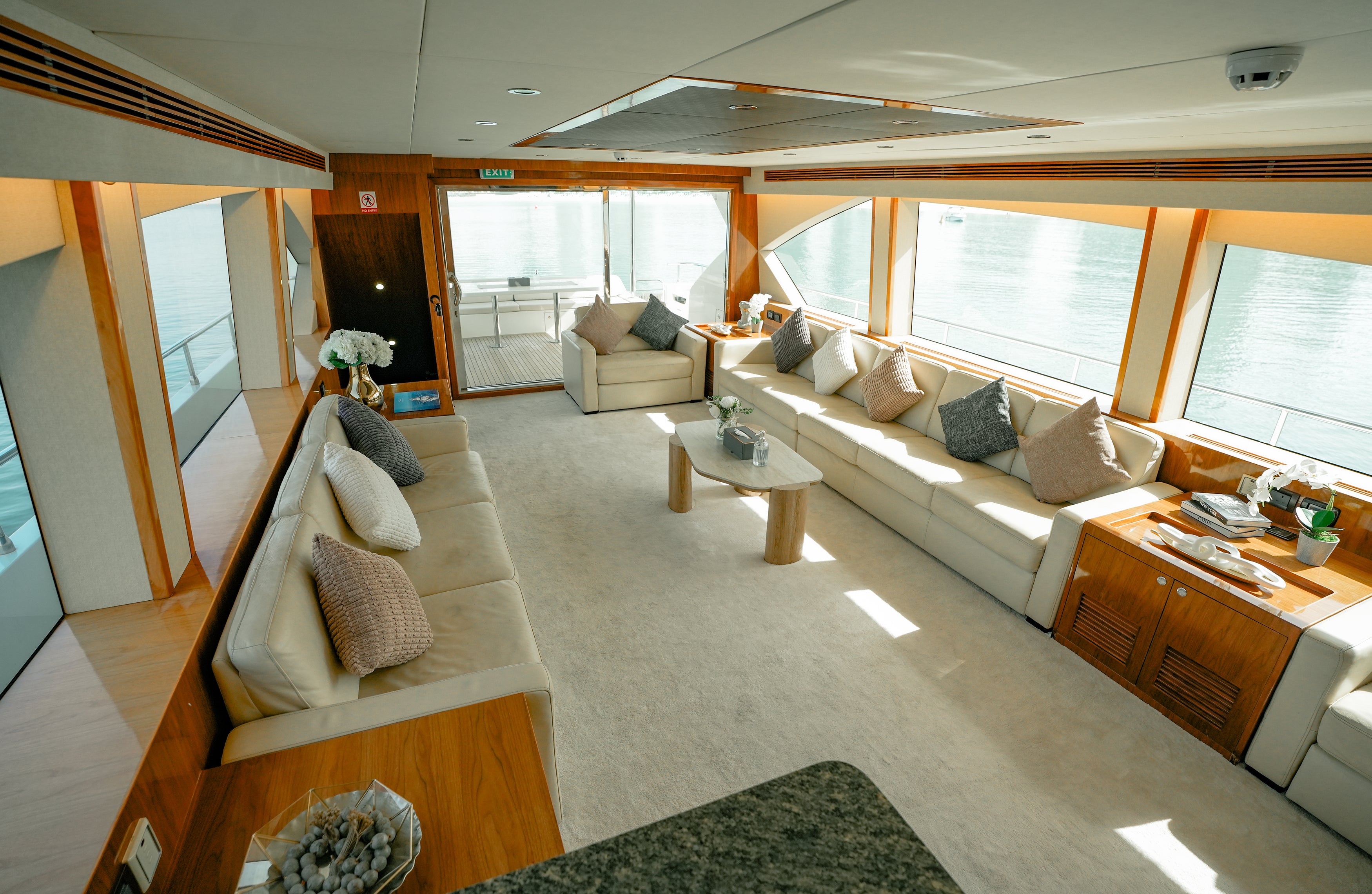 X43 YACHT