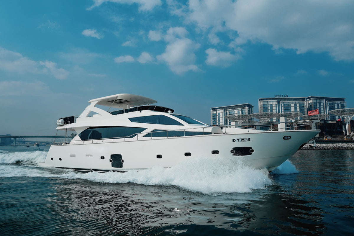 X37 YACHT