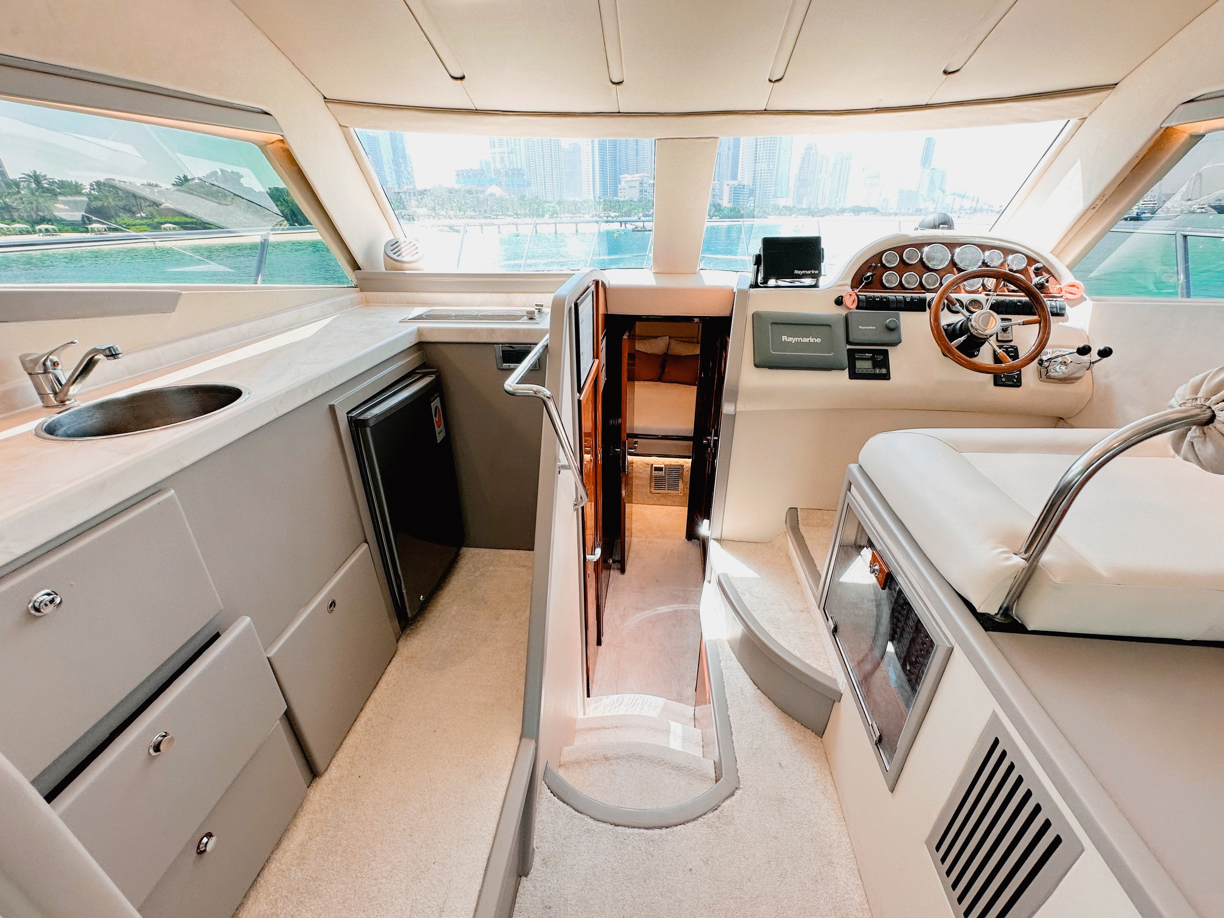 X4 YACHT